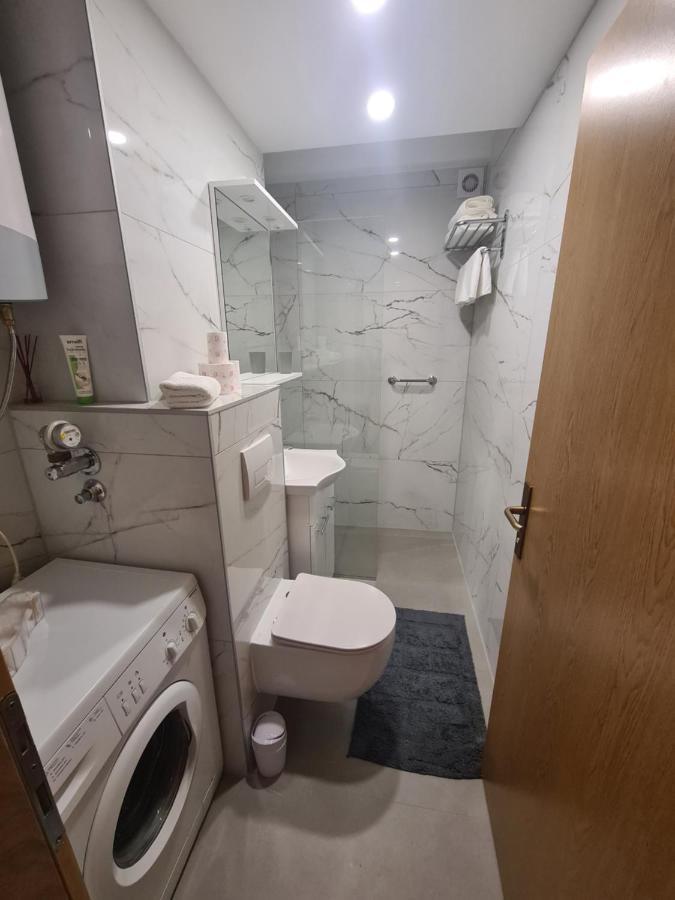 Apartman Yellow - Self Check In 奥西耶克 外观 照片
