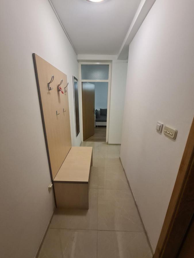 Apartman Yellow - Self Check In 奥西耶克 外观 照片