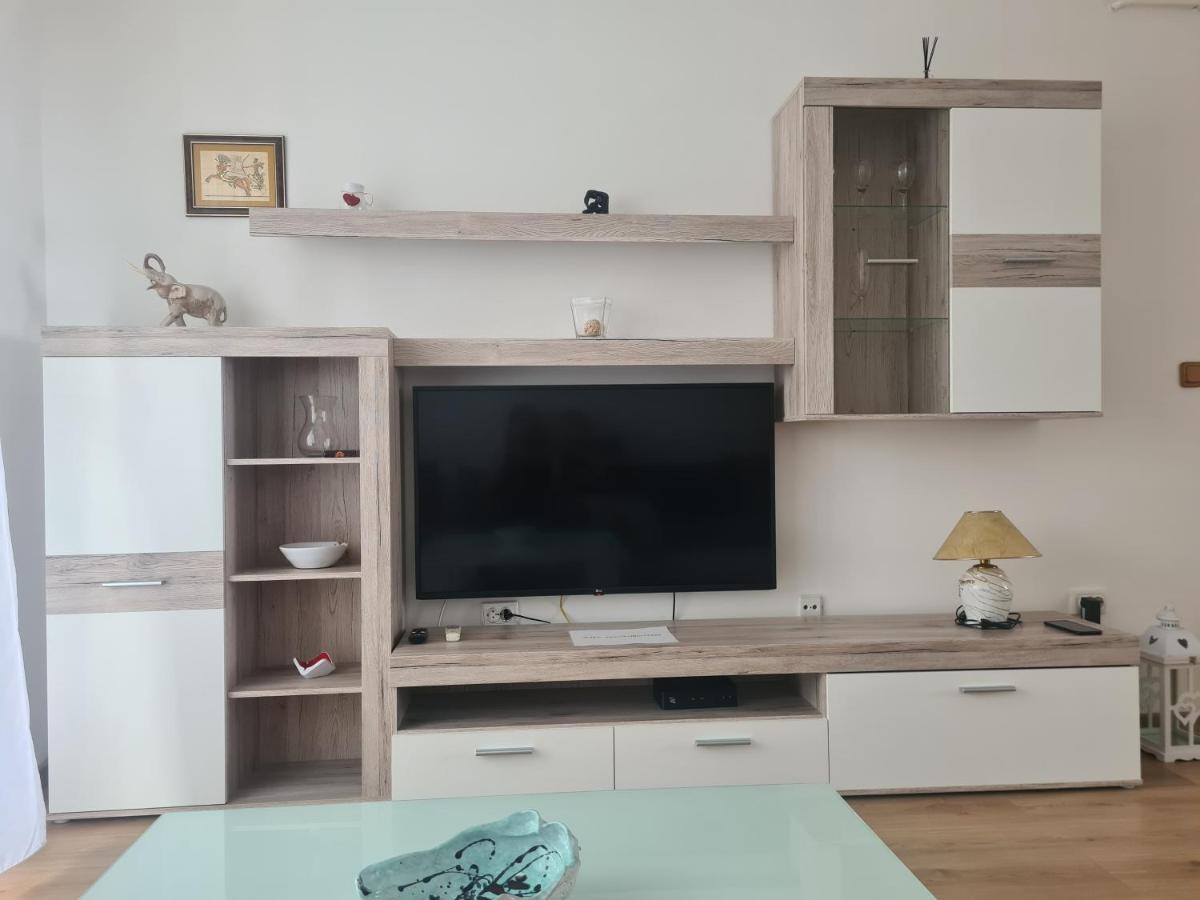 Apartman Yellow - Self Check In 奥西耶克 外观 照片
