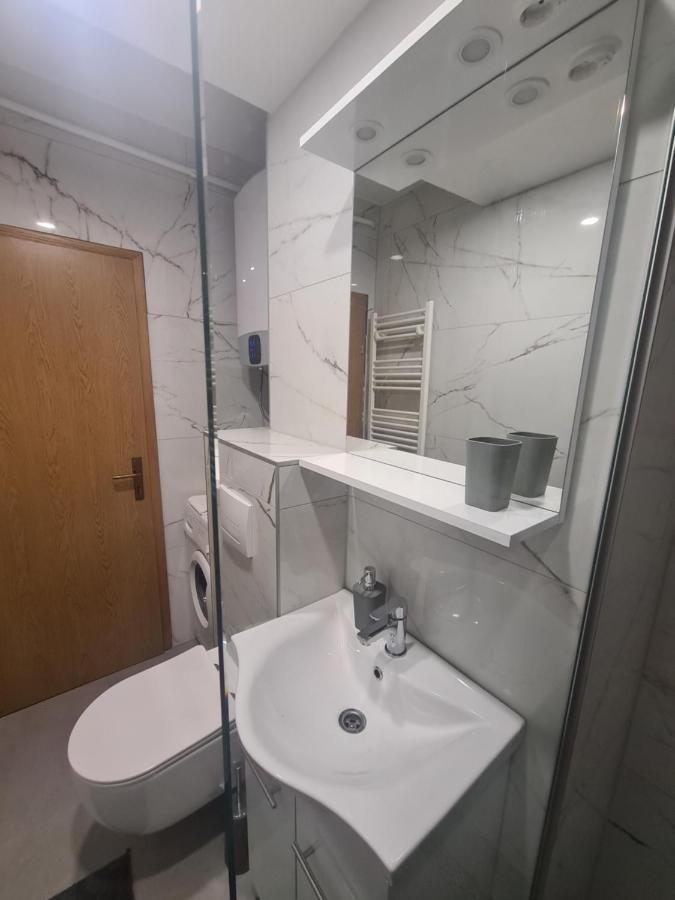 Apartman Yellow - Self Check In 奥西耶克 外观 照片
